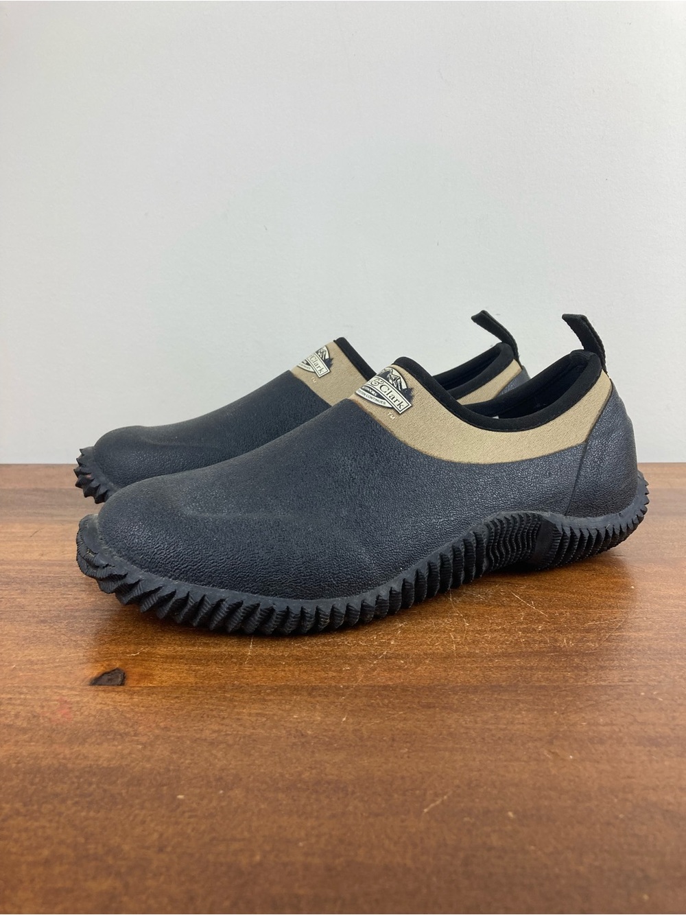 Lewis & Clark Outdoors Garden Shoes Khaki Black Rubber Slip On Men’s Size 7.